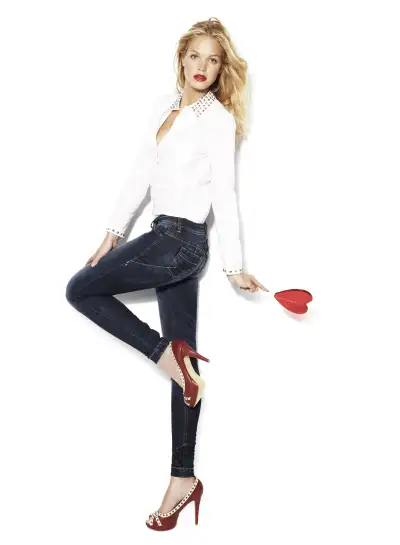 Erin Heatherton Shines in Suiteblanco Jeans Collection 2012: A Style Icon in Denim